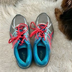💙women’s running shoes- Size 11, Asics💙